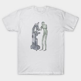 Alien scientist T-Shirt